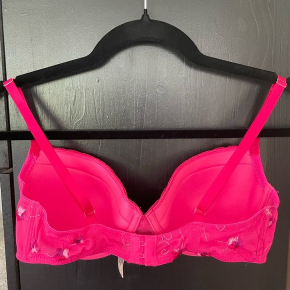 Victoria’s Secret Lined Demi Pink Embroidered Bra with sequins, 34C - Picture 4 of 4